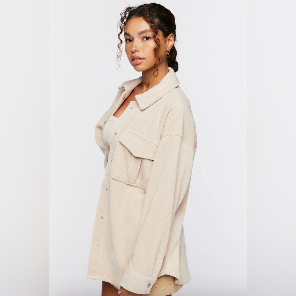Forever 21 Women's Corduroy Butt on-Front Shacket in Beige Size XSmall - Picture 7 of 11